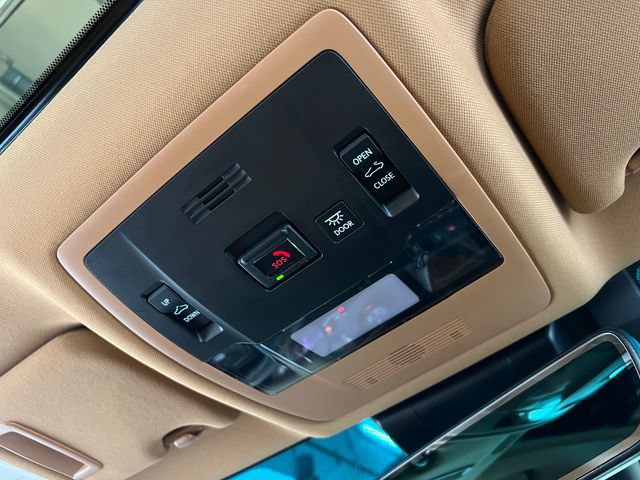 Used 2025 Lexus ES 300h w/ Premium Package FWD image 54