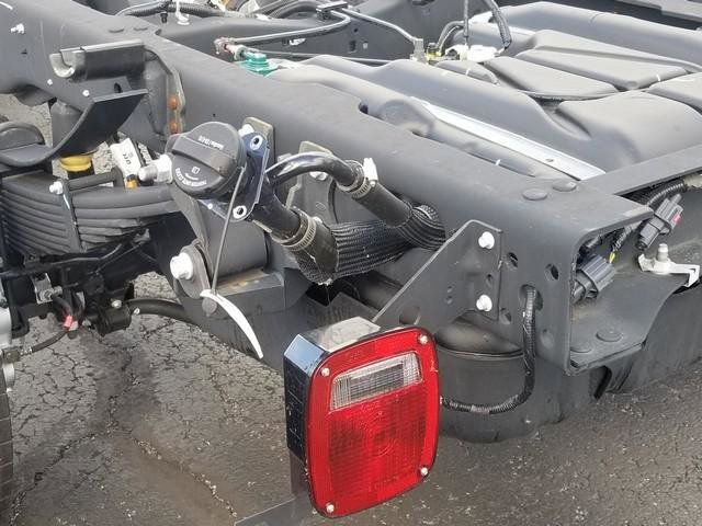 New 2025 Ford F550 2WD Regular Cab Super Duty image 16