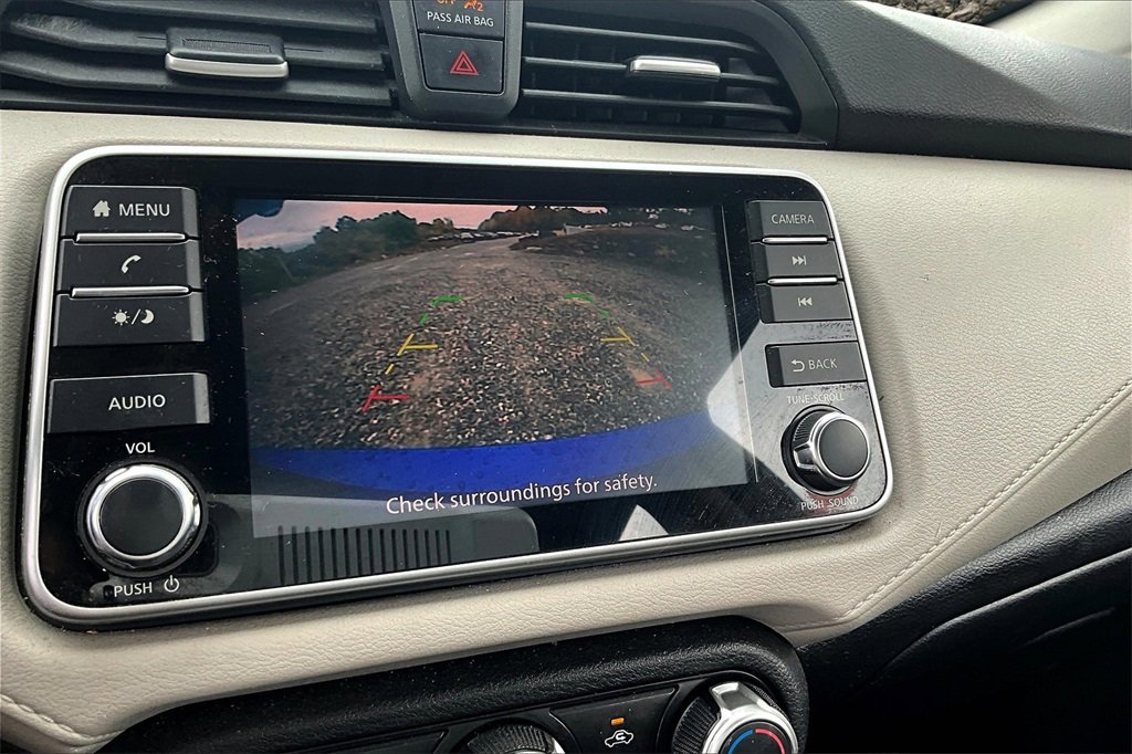 Used 2021 Nissan Versa SV image 17