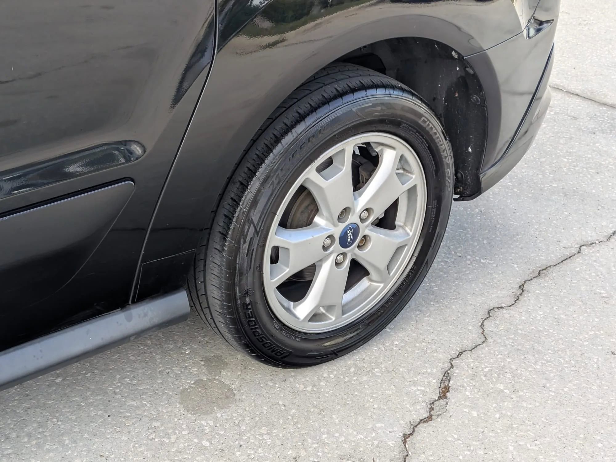 Used 2014 Ford Transit Connect XLT image 5