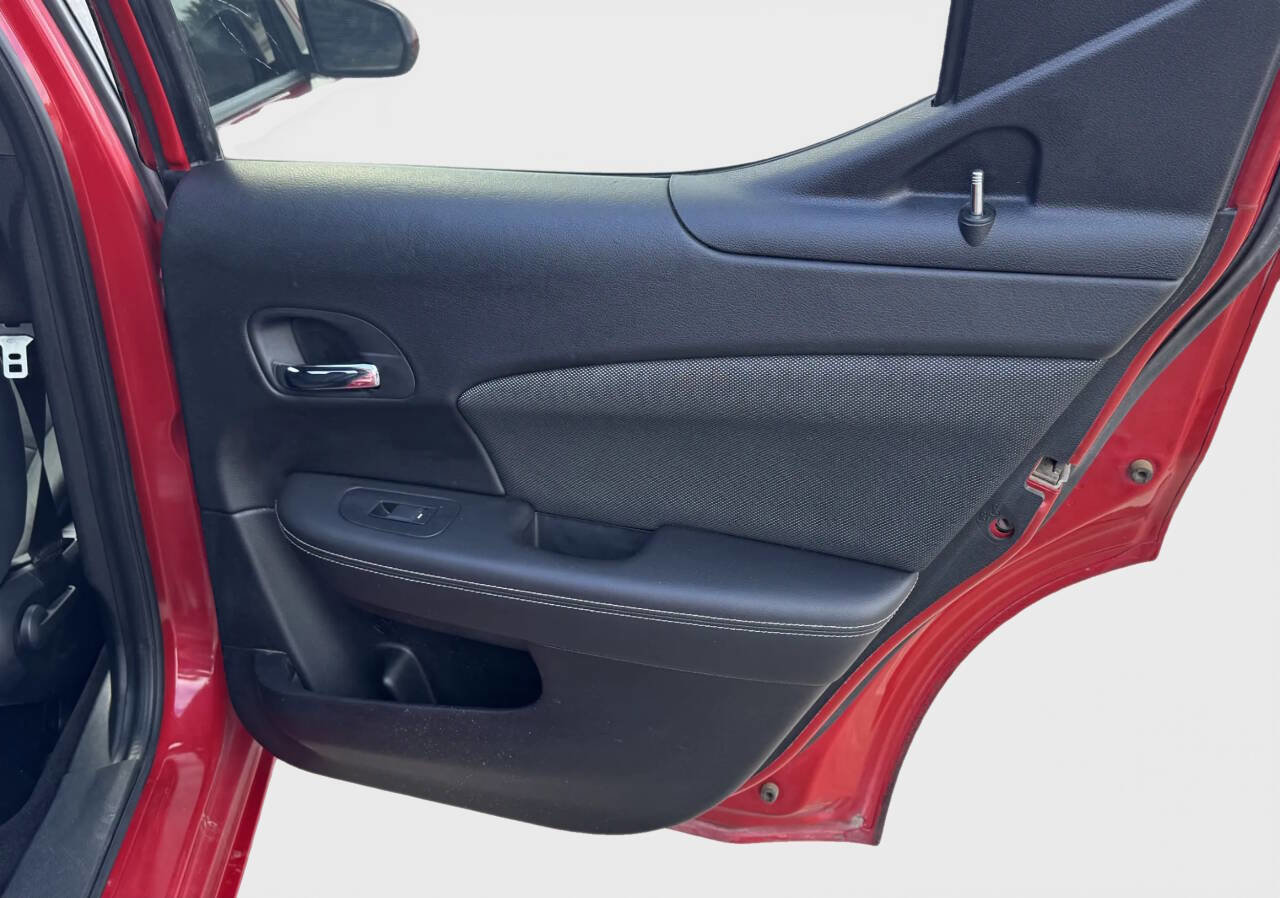 Used 2011 Dodge Avenger Mainstreet w/ Cold Weather Group image 14