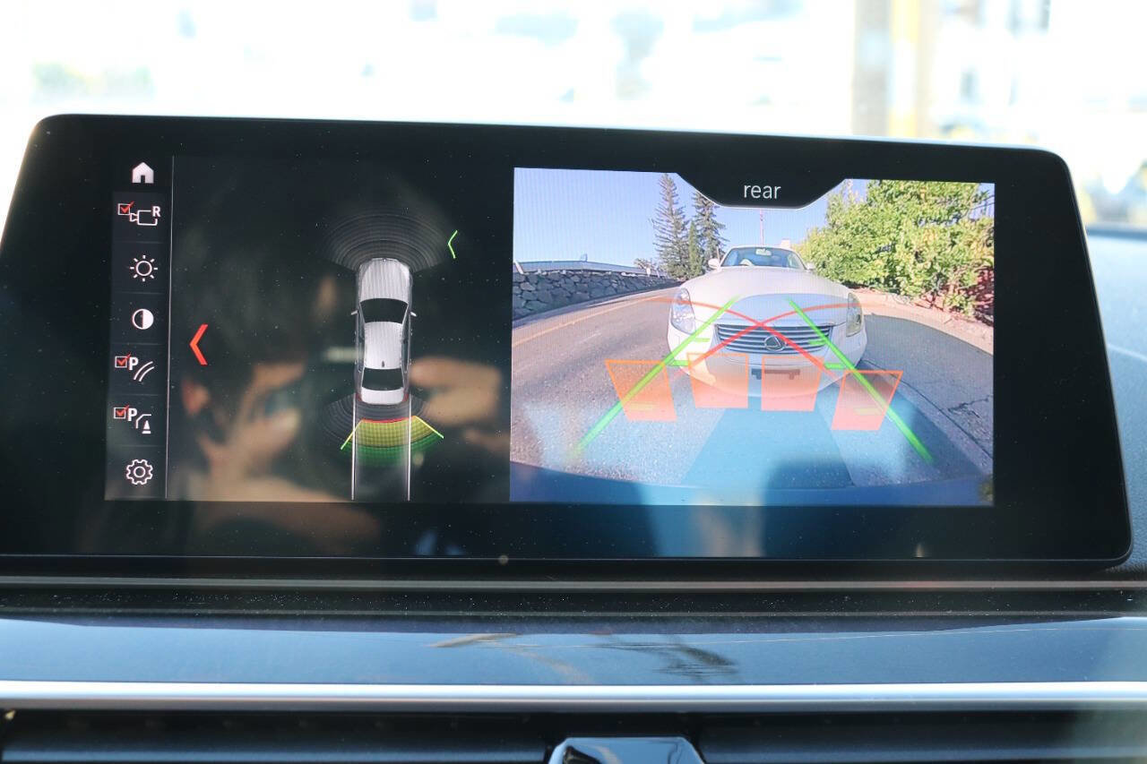 Used 2019 BMW 530i w/ Convenience Package image 30