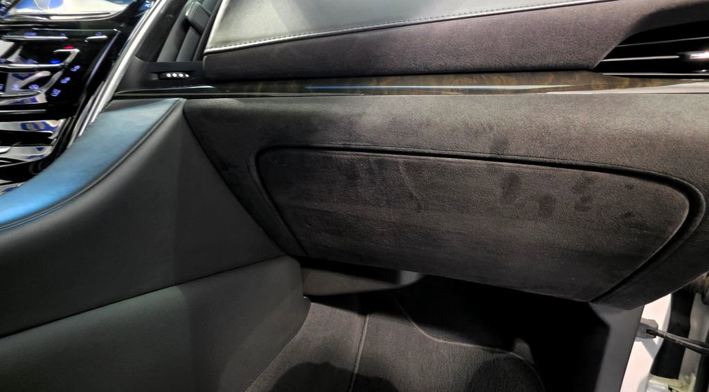 Used 2019 Cadillac Escalade Platinum AWD/4WD image 82