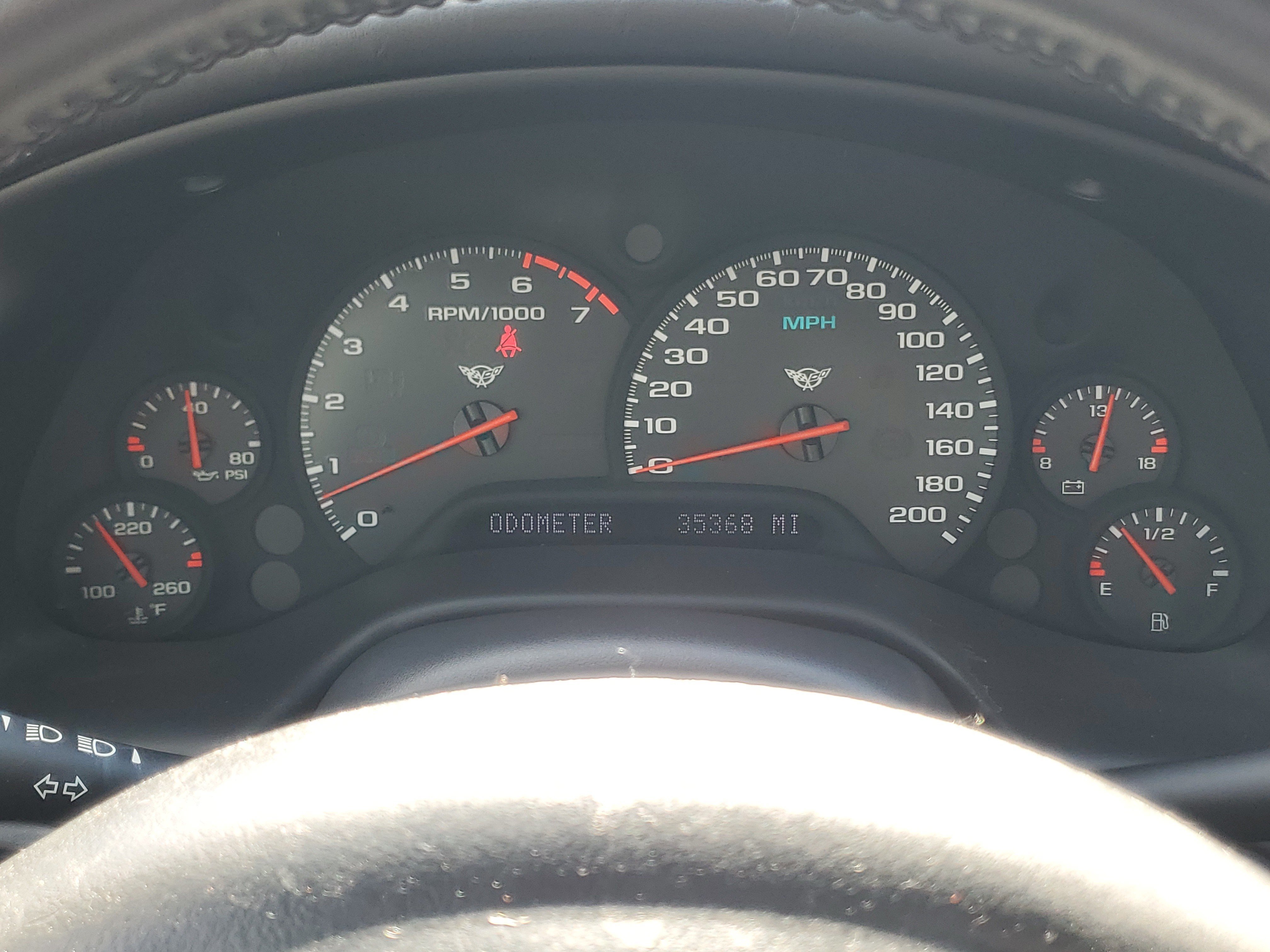 Used 2004 Chevrolet Corvette Coupe RWD image 15