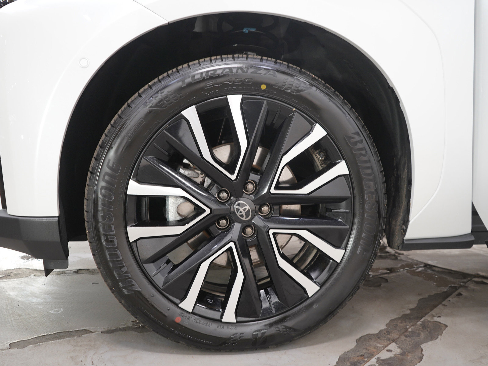 Used 2026 Toyota bZ AWD/4WD image 31