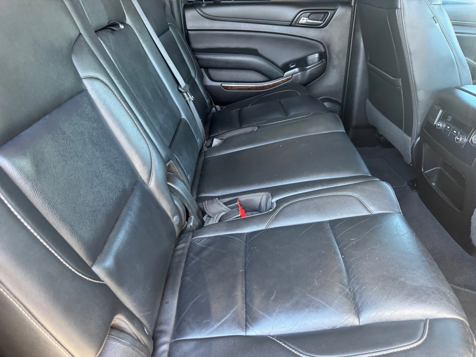 Used 2019 Chevrolet Suburban LT image 14