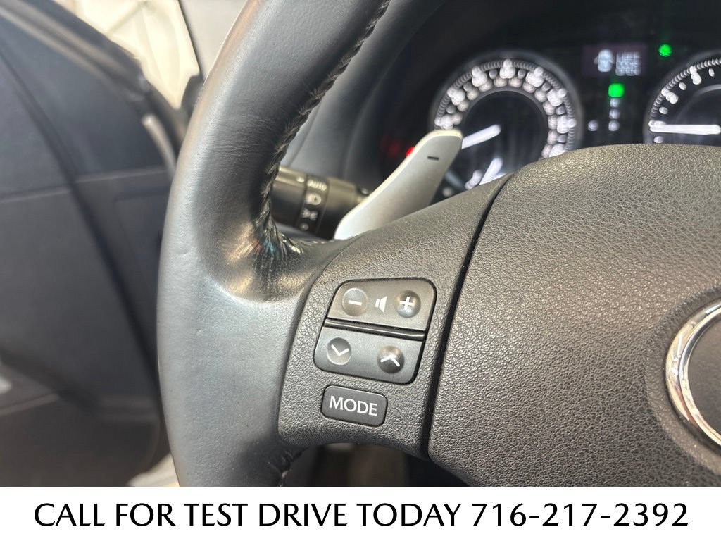 Used 2010 Lexus IS 250C w/ Luxury Pkg RWD image 21
