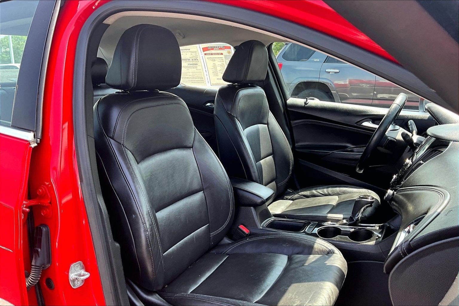 Used 2018 Chevrolet Cruze Premier FWD image 7