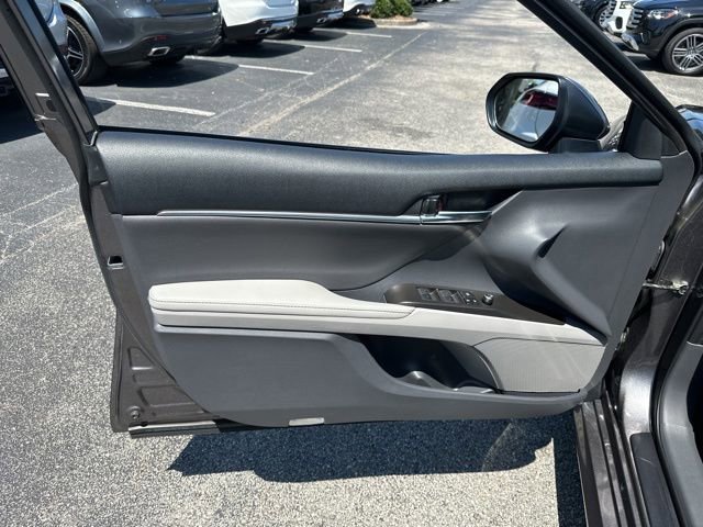 Used 2023 Toyota Camry XLE FWD image 17