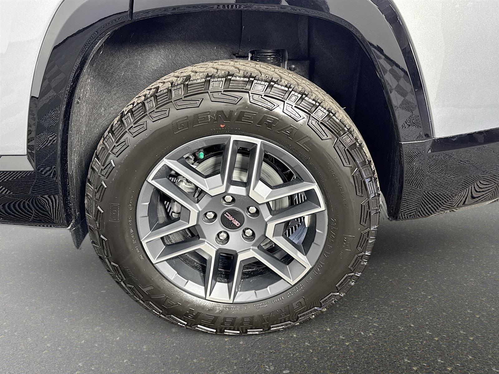 New 2026 GMC Terrain AT4 w/ Convenience Package III AWD/4WD image 31