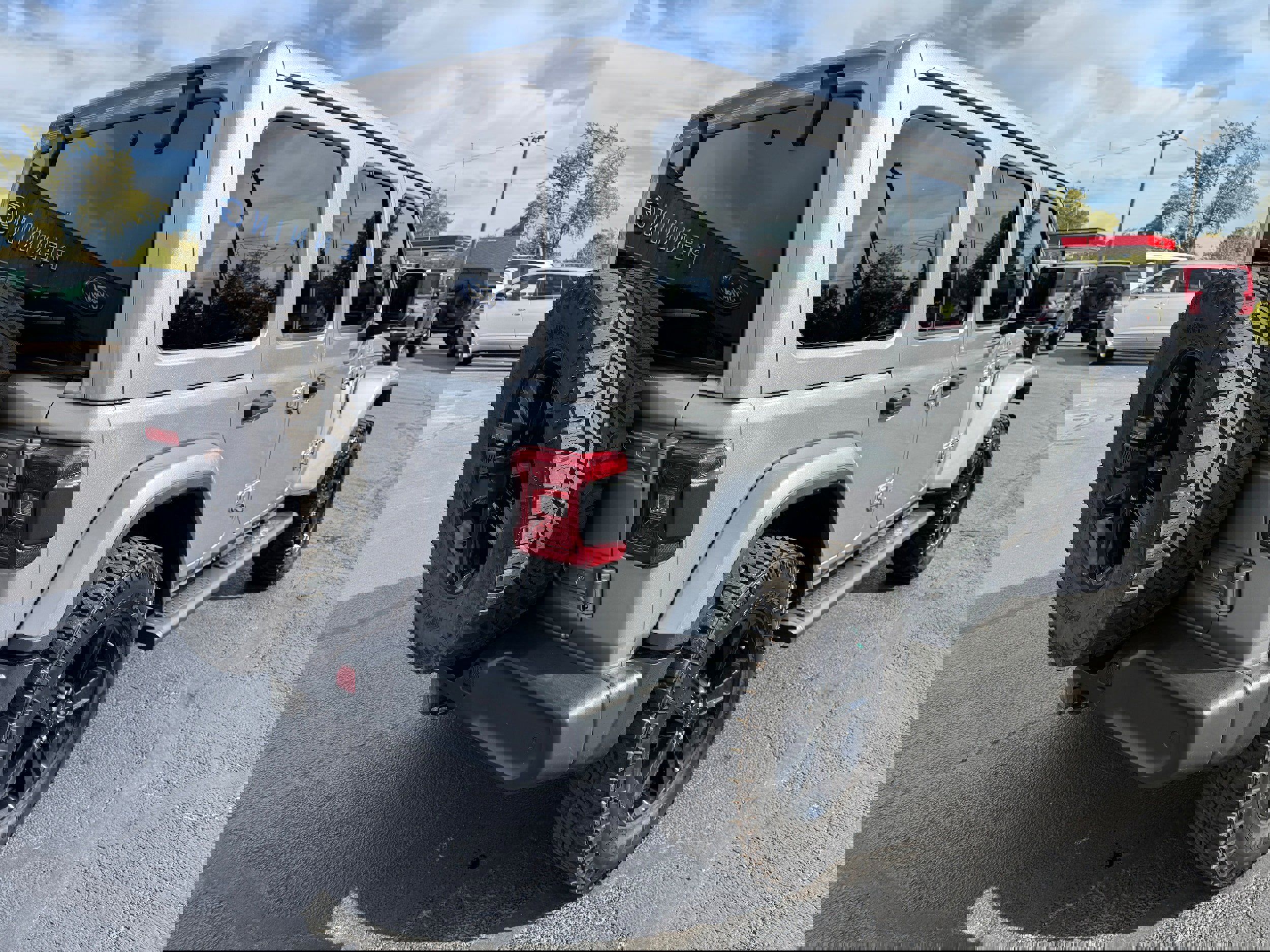 Used 2020 Jeep Wrangler Unlimited Sahara image 7