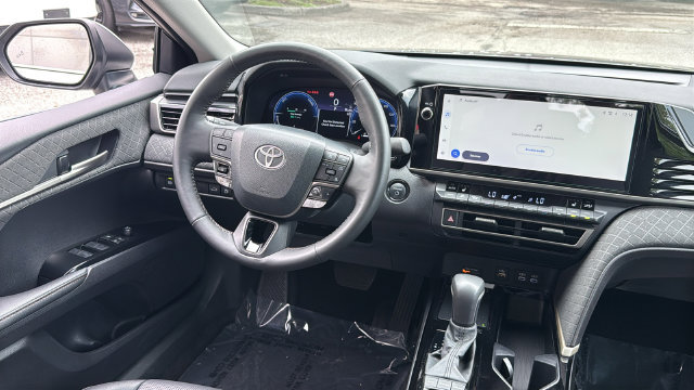 Used 2026 Toyota Camry XLE FWD image 14