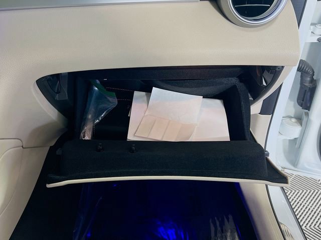 Used 2021 Mercedes-Benz GLC 300 4MATIC w/ Premium Package image 31