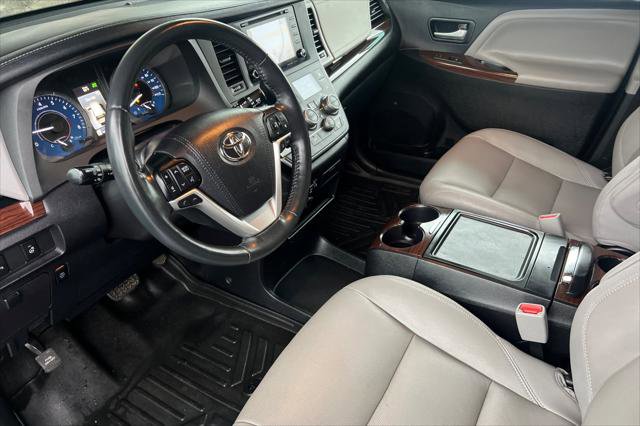 Certified 2019 Toyota Sienna Limited image 11