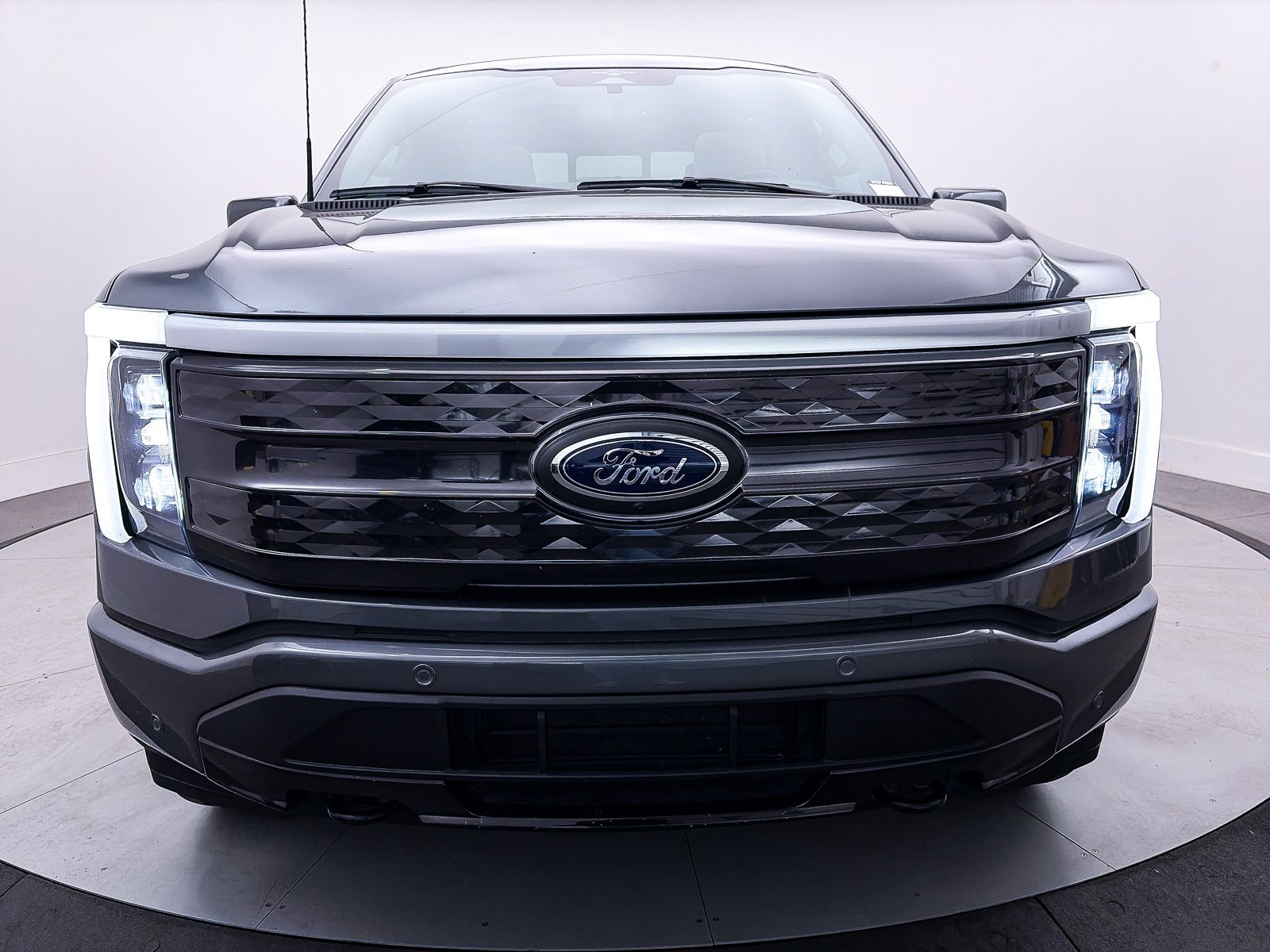Used 2023 Ford F150 Lightning Platinum image 12
