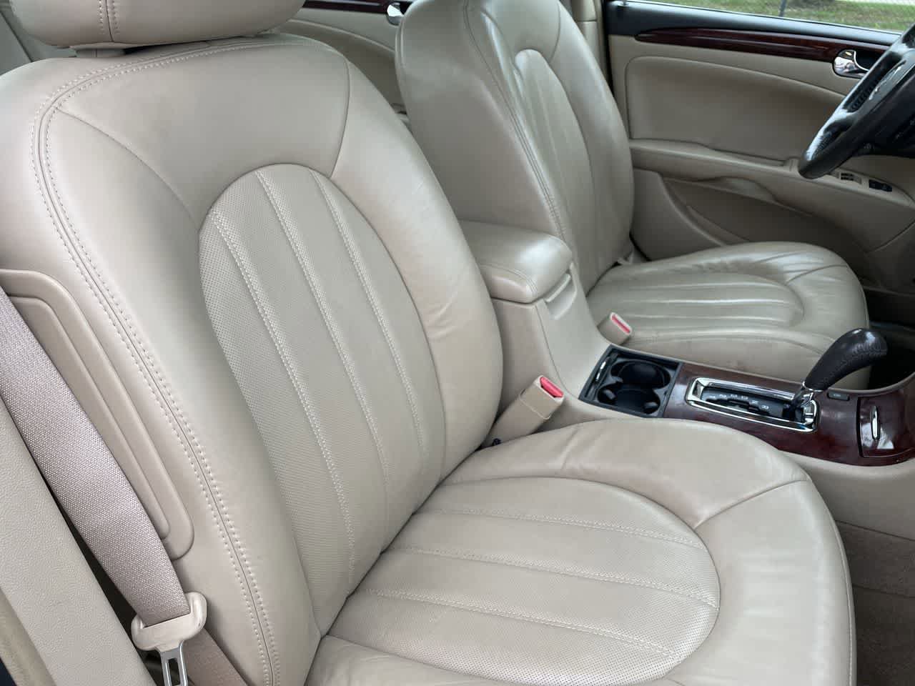 Used 2007 Buick Lucerne CXS w/ Driver Confidence Package FWD image 14