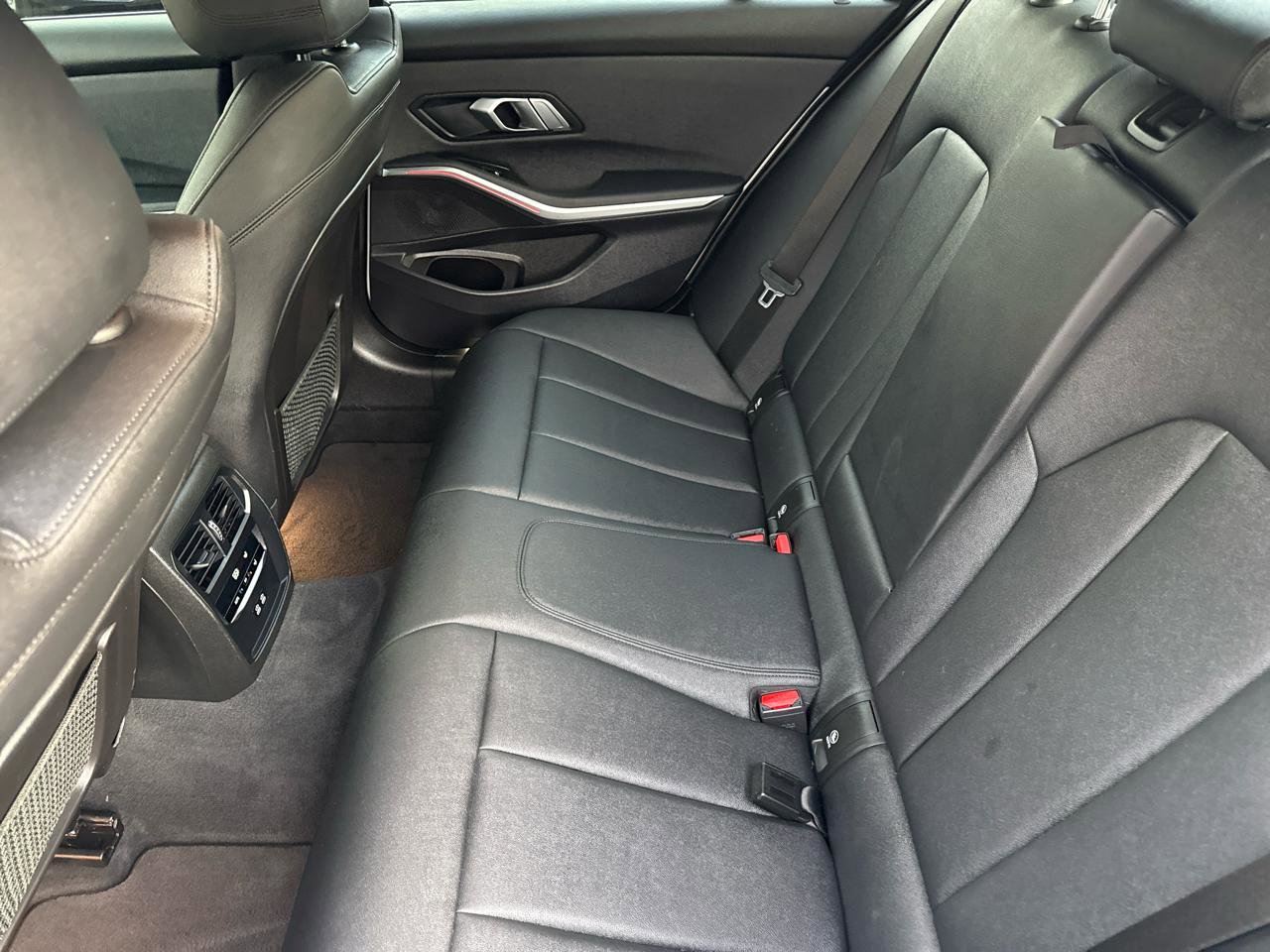 Used 2021 BMW 330i xDrive Sedan w/ Premium Package image 32