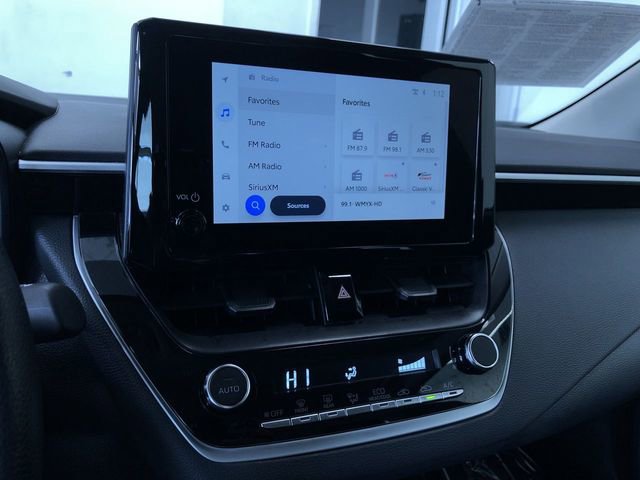 Certified 2025 Toyota Corolla LE image 27