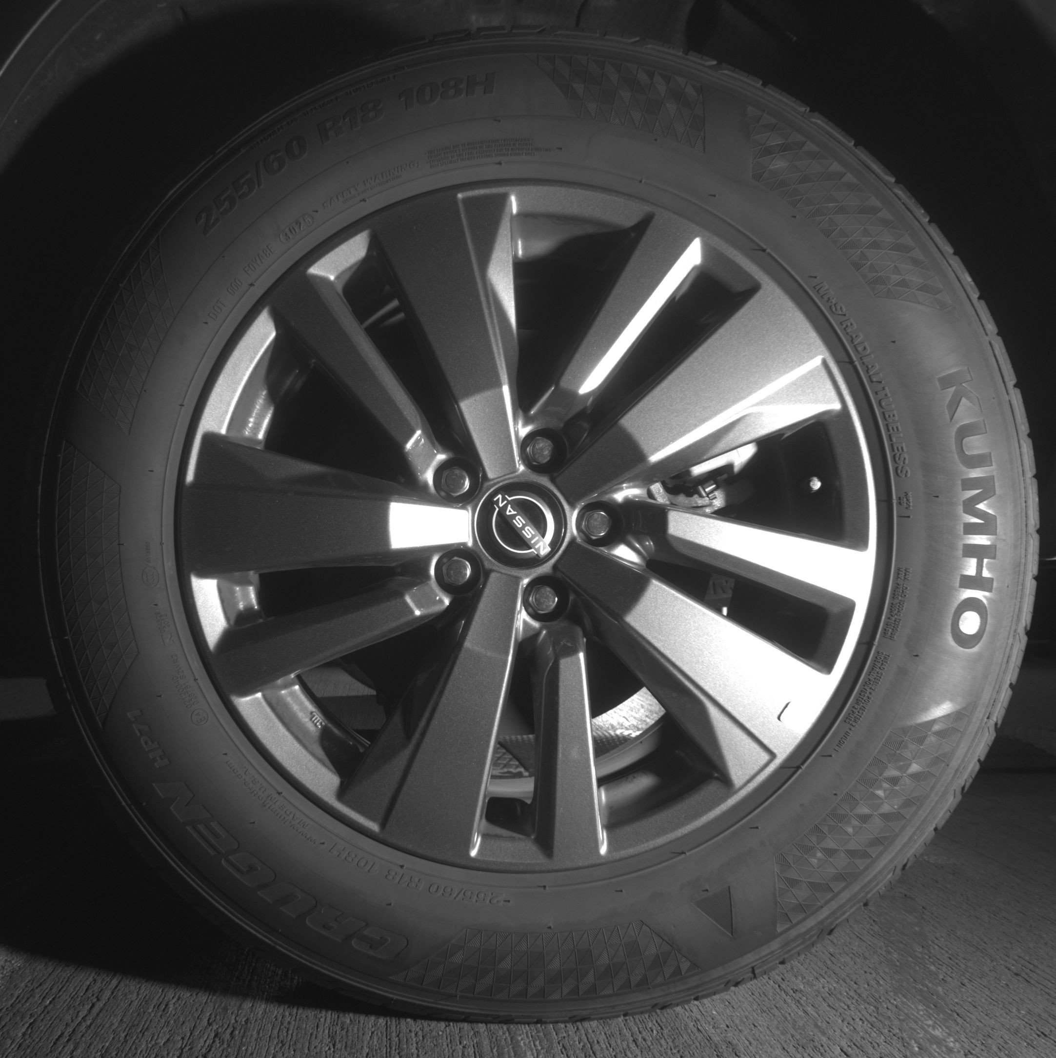 Used 2025 Nissan Pathfinder SV FWD image 14