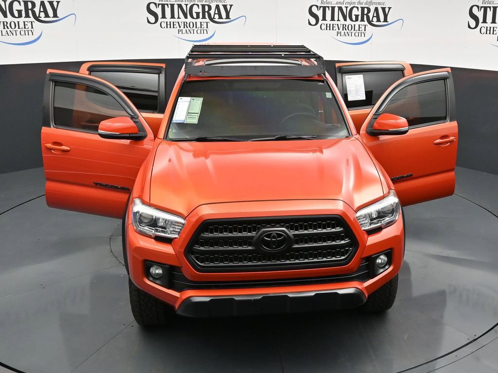 Used 2017 Toyota Tacoma TRD Off-Road image 25