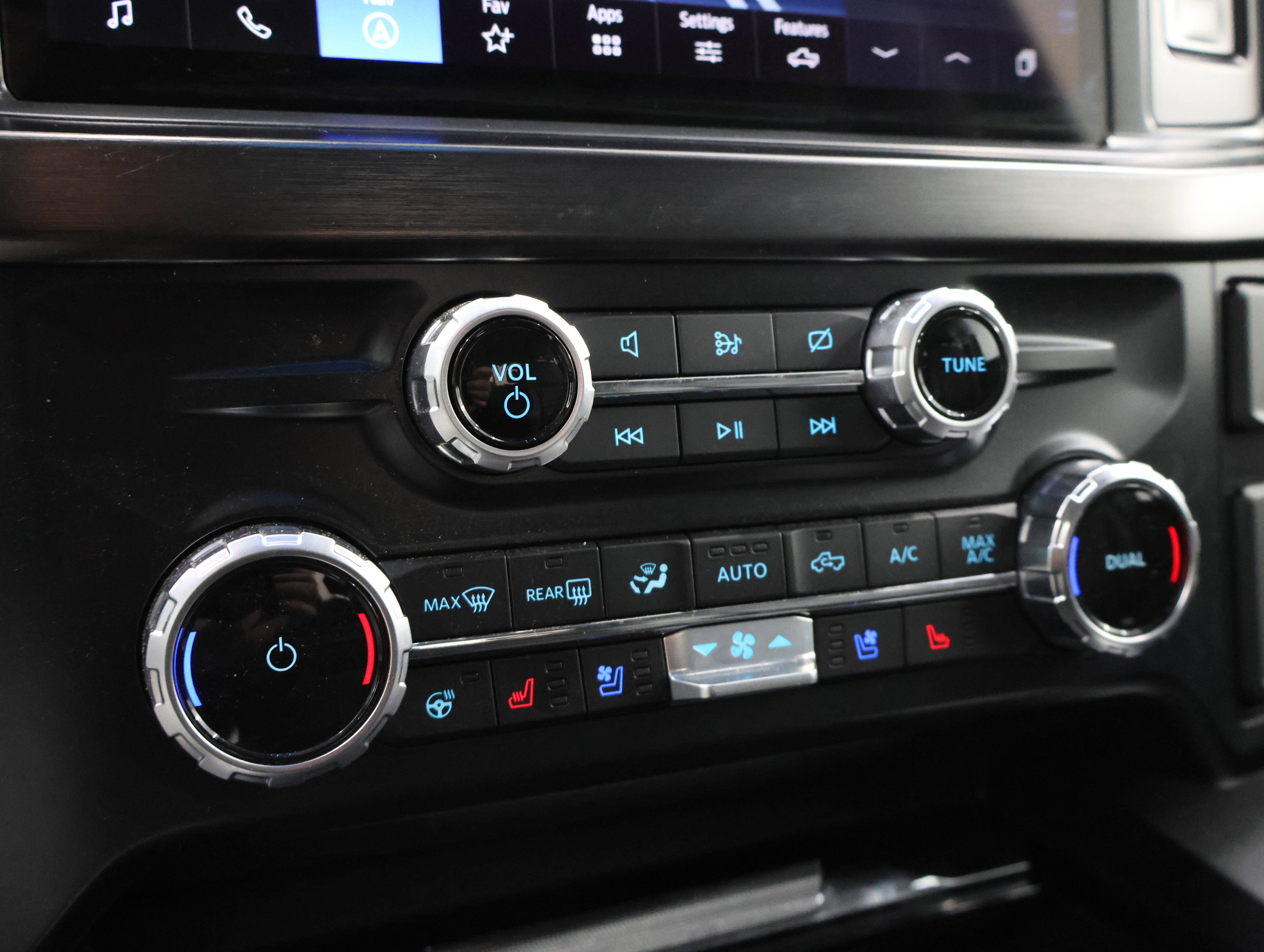 Used 2023 Ford F250 Lariat w/ Lariat Ultimate Package AWD/4WD image 53