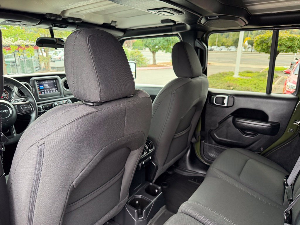 Used 2023 Jeep Wrangler Unlimited Sport AWD/4WD image 32