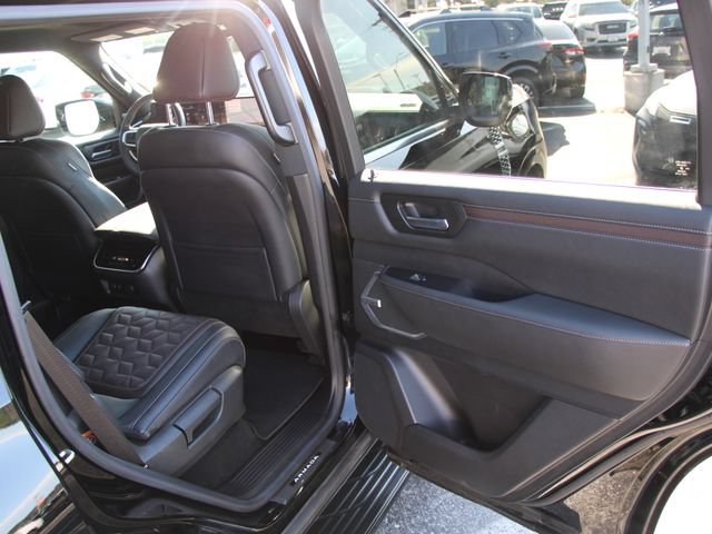 Certified 2025 Nissan Armada Platinum Reserve AWD/4WD image 32