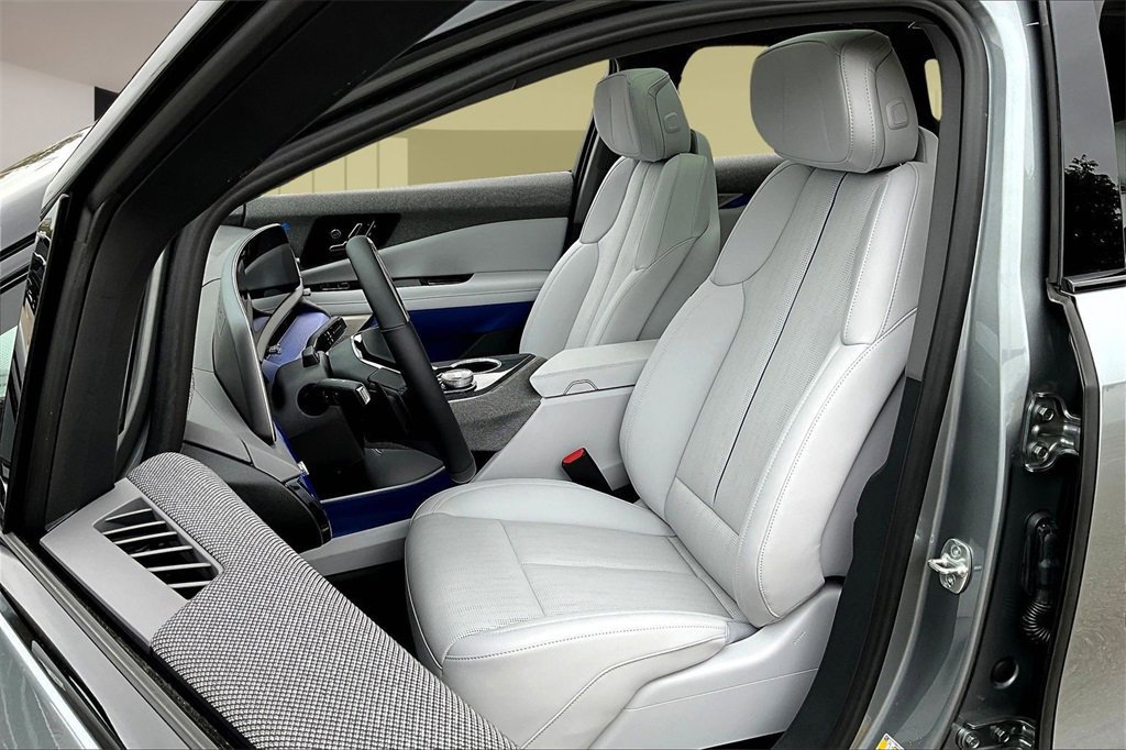 New 2025 Cadillac Optiq Sport 2 image 9