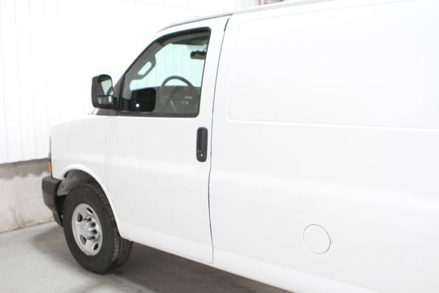 Used 2019 Chevrolet Express 3500 w/ Driver Convenience Package image 27