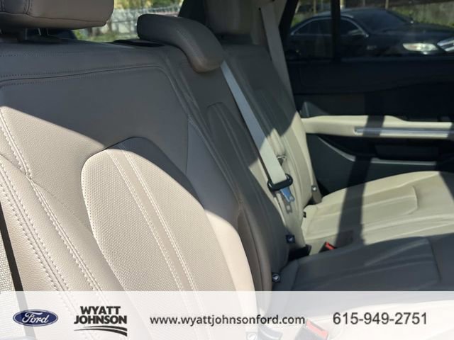 Used 2024 Ford Expedition Limited image 24