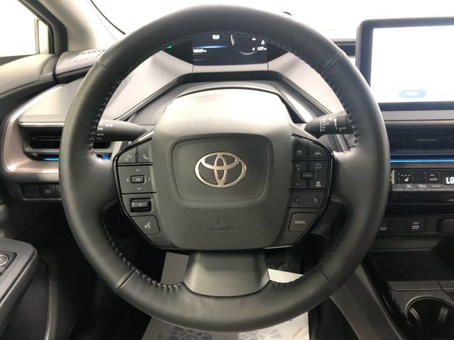 Used 2024 Toyota Prius XLE FWD image 17
