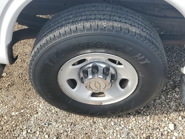 Used 2015 Chevrolet Express 2500 LT w/ LT Preferred Equipment Group RWD image 5