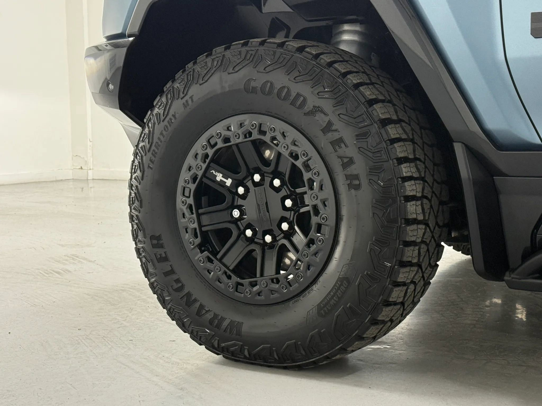 Used 2024 GMC Hummer EV 3X w/ Omega Edition image 46