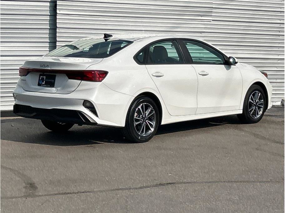 Used 2023 Kia Forte LXS image 10