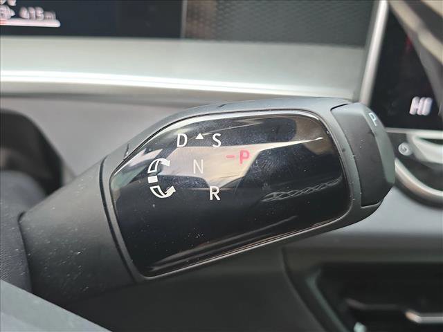 Used 2025 Volkswagen Tiguan SE image 15