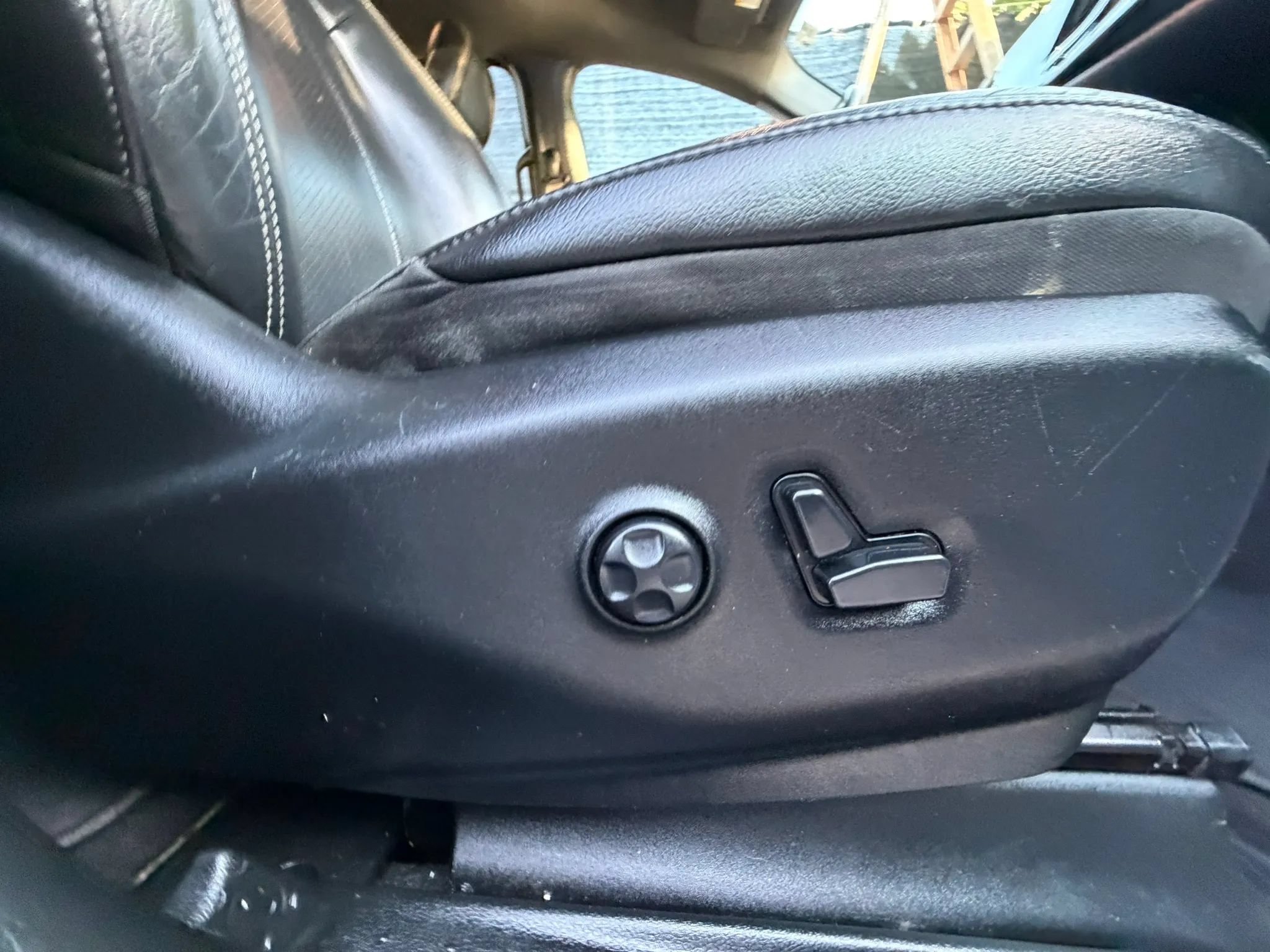 Used 2019 Chrysler Pacifica Touring-L Plus w/ Advanced Safetytec Group FWD image 30