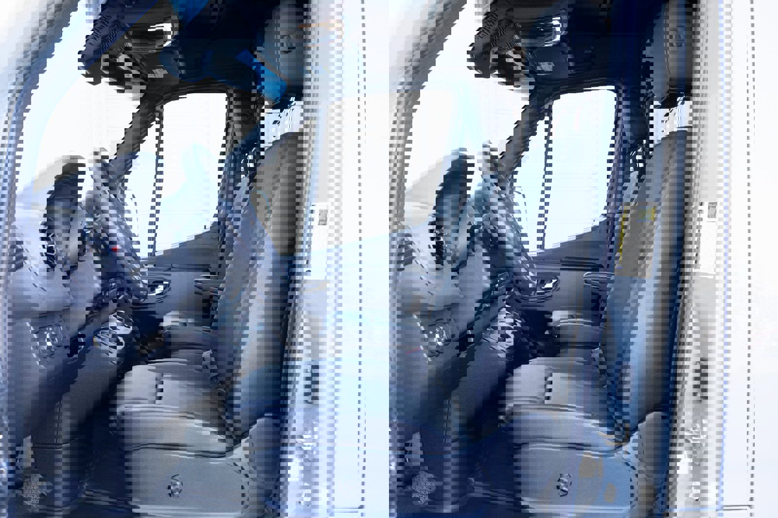 Used 2021 Mercedes-Benz Sprinter 3500 image 8