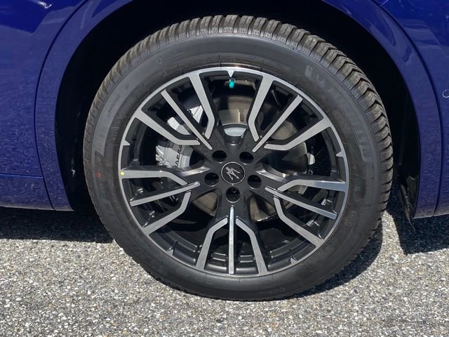 New 2025 Maserati Grecale GT image 12