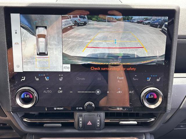Used 2025 Lexus GX 550 w/ Accessory Package (Z1) AWD/4WD image 24