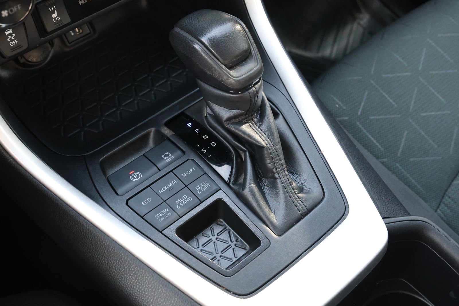 Used 2024 Toyota RAV4 XLE w/ Weather Package image 23