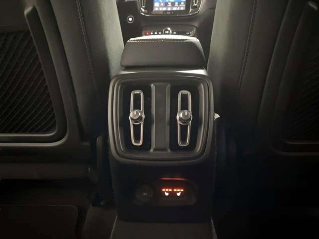 Used 2025 Volvo XC40 B5 Plus AWD/4WD image 69