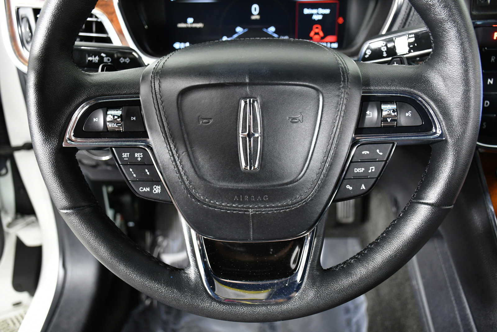 Used 2020 Lincoln Continental image 10