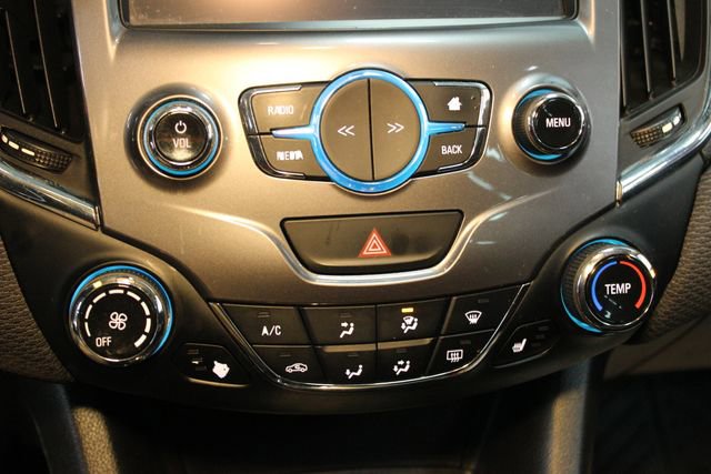 Used 2018 Chevrolet Cruze LT image 23