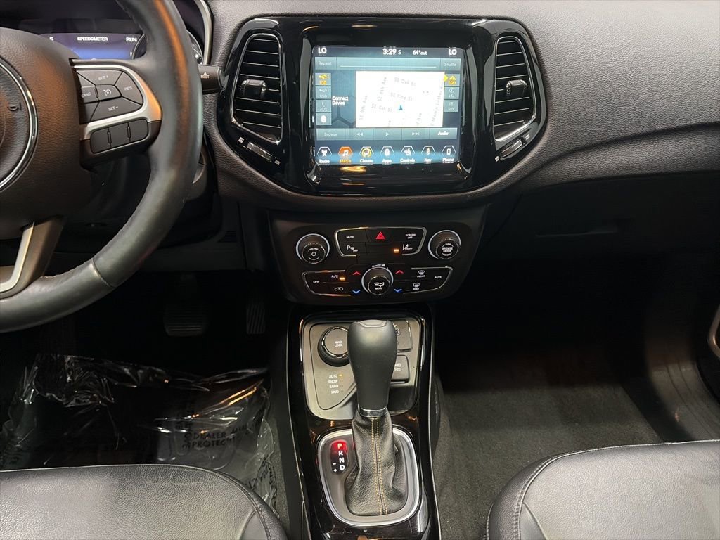 Used 2017 Jeep Compass Limited AWD/4WD image 13