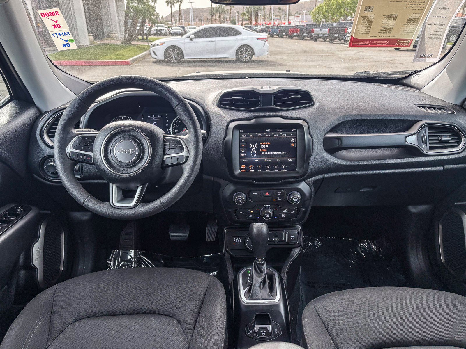 Used 2023 Jeep Renegade Latitude image 16