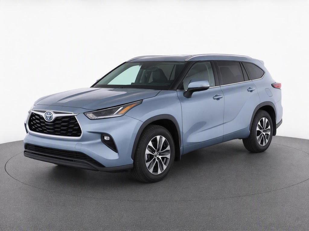 Used 2020 Toyota Highlander XLE AWD/4WD image 3