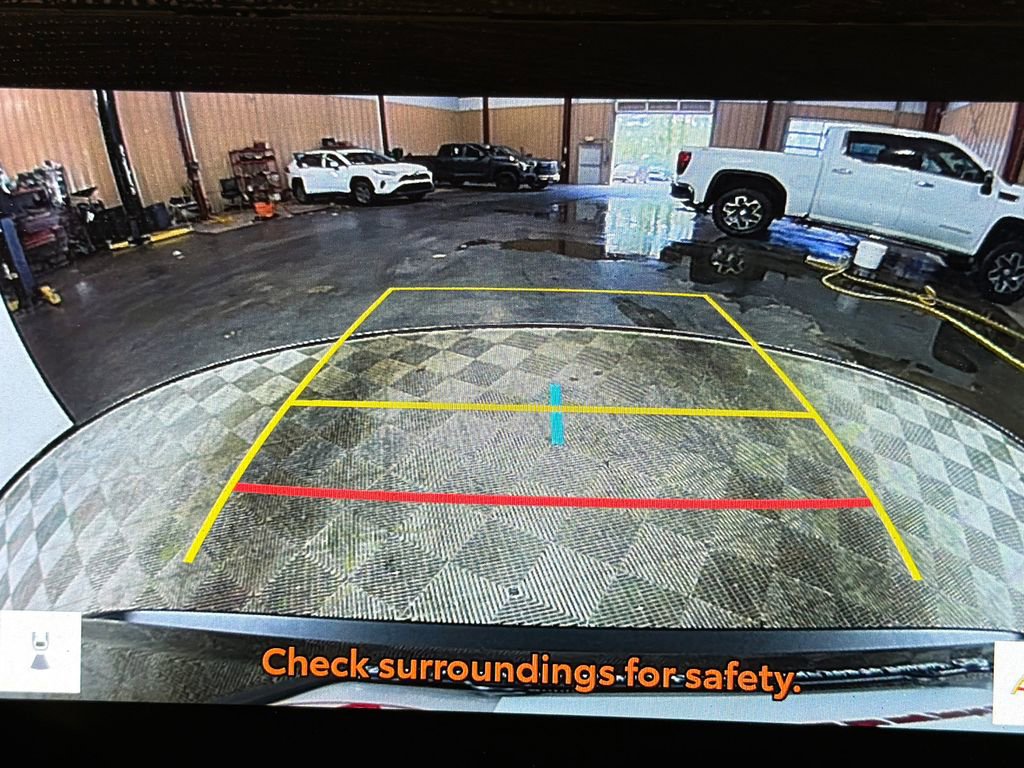 Used 2025 Toyota RAV4 XLE w/ Convenience Package image 31