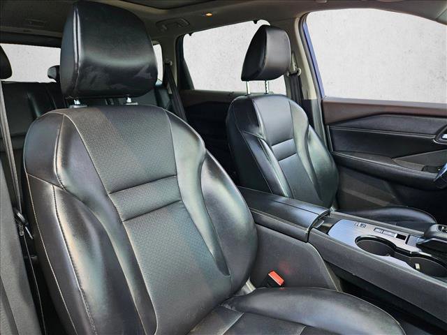 Used 2022 Nissan Rogue SV w/ SV Premium Package FWD image 12