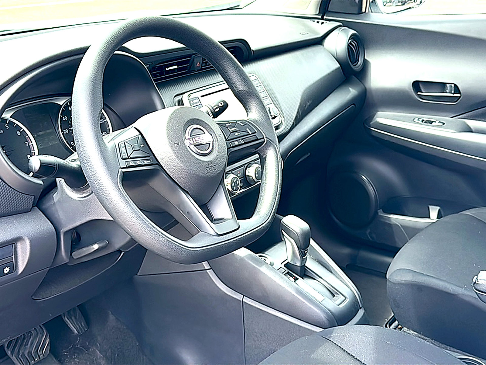 Certified 2025 Nissan Kicks Play S w/ Interior Electronics Package image 12