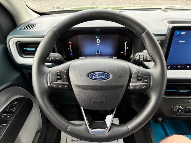 Used 2025 Ford Maverick XLT w/ XLT Luxury Package AWD/4WD image 18